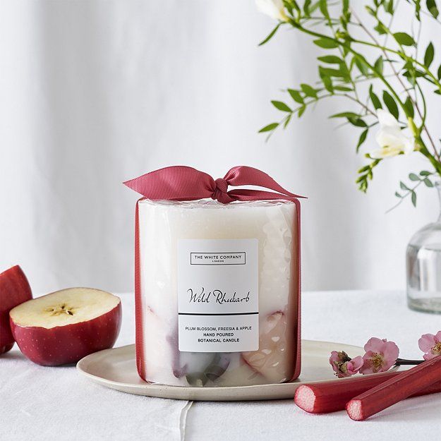 Wild Rhubarb Botanical Medium Candle