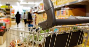 3 tips for stretching your dollar at the grocery store – CBS News